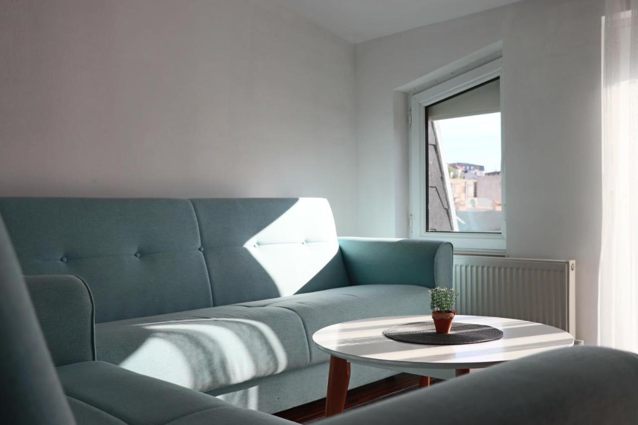 Malda'S Apartment Pristina Exteriör bild